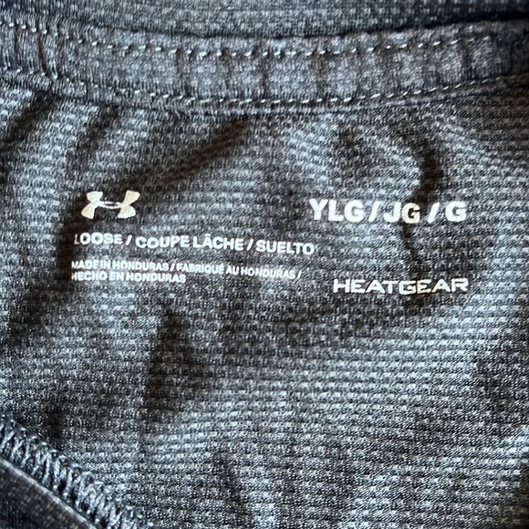 Under Armour boys heat gear - Picture 3 of 3